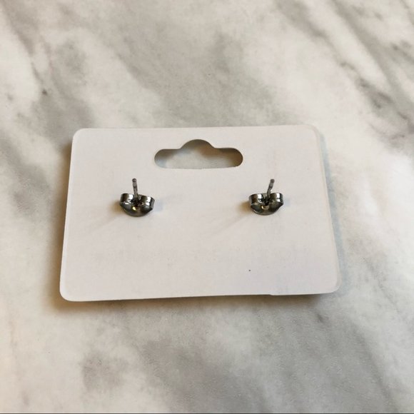 🎉 New Mickey & Minnie Mouse Handmade Earrings - Picture 3 of 4